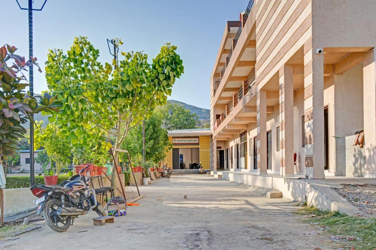 Collection O 85019 Mountain View Resort Hotel Udaipur